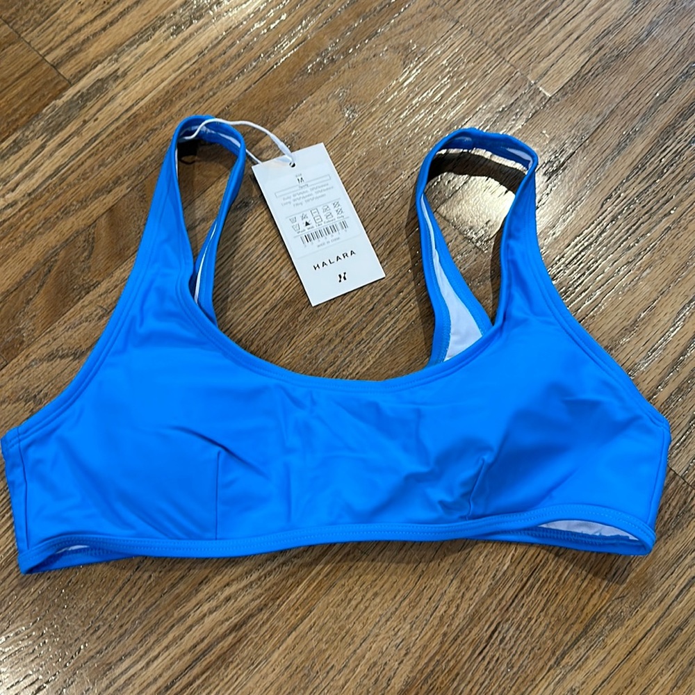 BRAND NEW Halara swim top